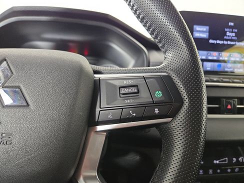 Used 2024 Mitsubishi Outlander SE FWD image 17