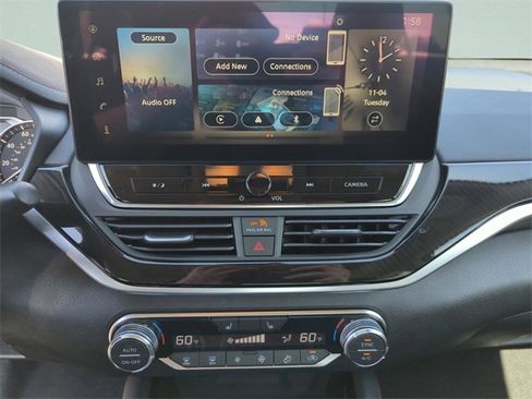 New 2025 Nissan Altima 2.5 SR w/ SR Premium Package image 30