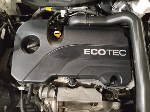 Used 2020 Chevrolet Equinox LT image 30