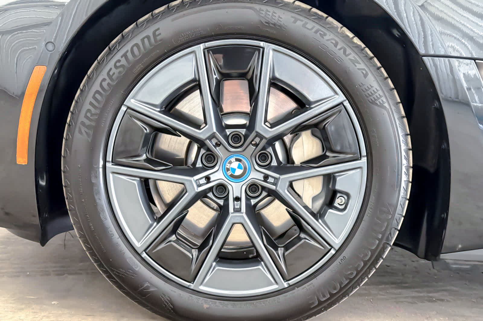 Used 2024 BMW i4 eDrive40 w/ Premium Package RWD image 26