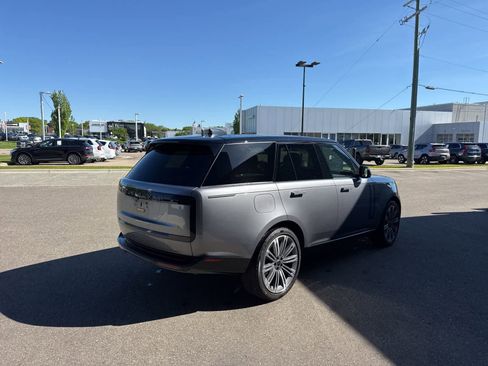 Used 2025 Land Rover Range Rover SE AWD/4WD image 5