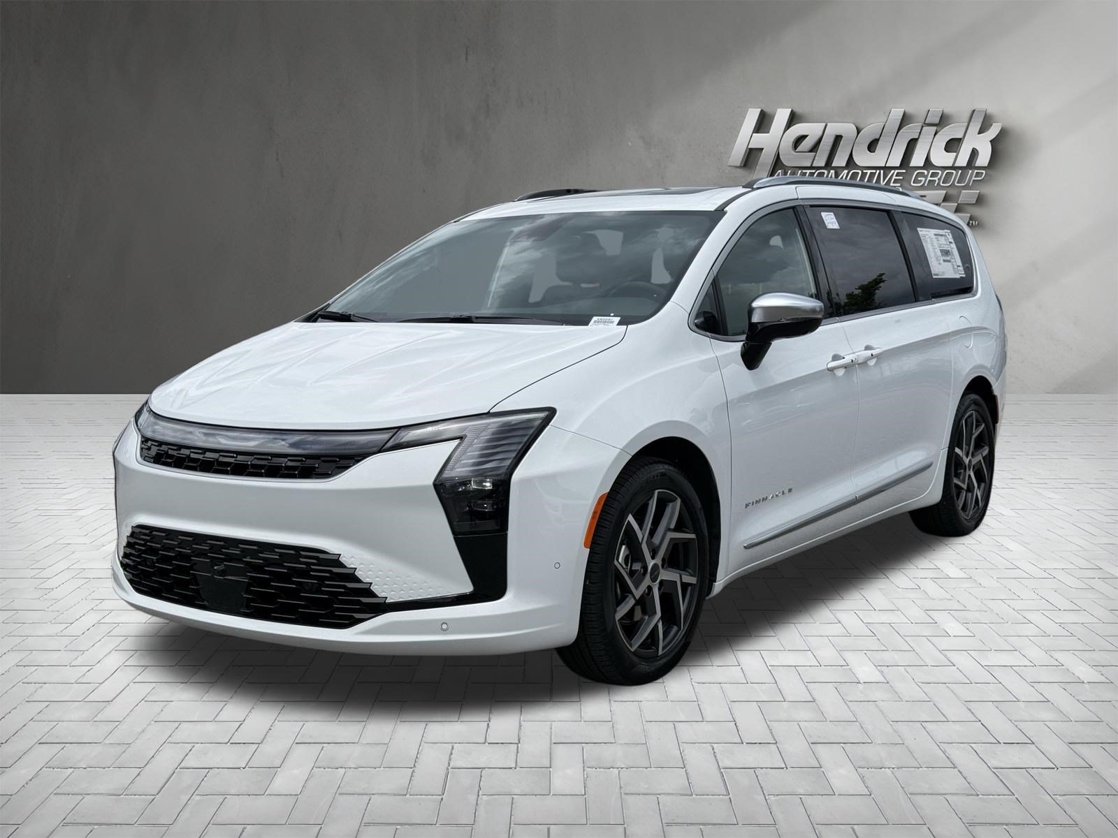New 2027 Chrysler Pacifica Pinnacle w/ Theater Group FWD image 5
