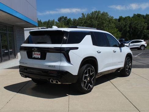 New 2026 Chevrolet Traverse High Country AWD/4WD image 4