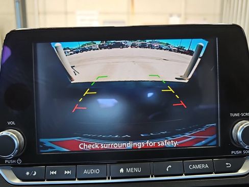 Used 2024 Nissan Altima 2.5 SR FWD image 20