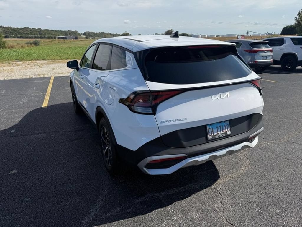 Used 2024 Kia Sportage EX FWD image 16