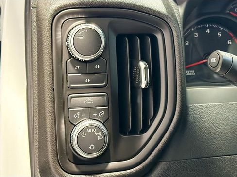 Used 2024 GMC Sierra 3500 Pro w/ Convenience Package image 10