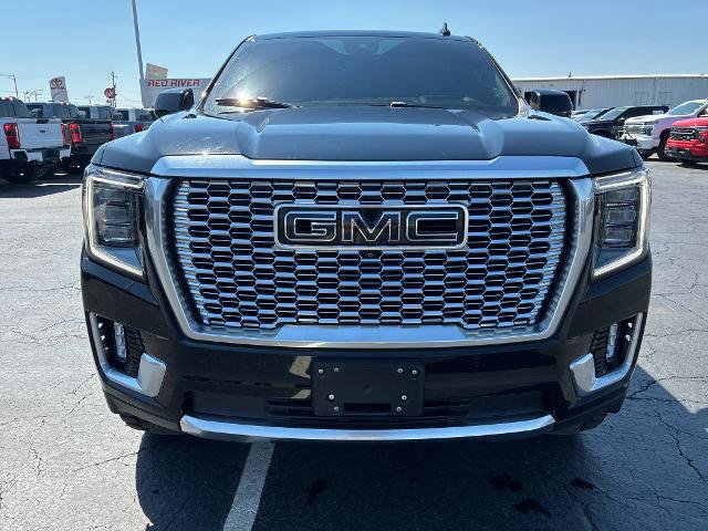 Used 2023 GMC Yukon Denali AWD/4WD image 2
