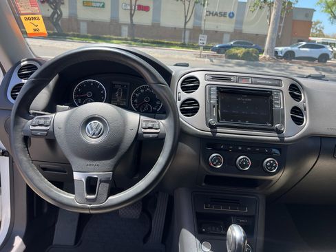 Used 2017 Volkswagen Tiguan S FWD image 18