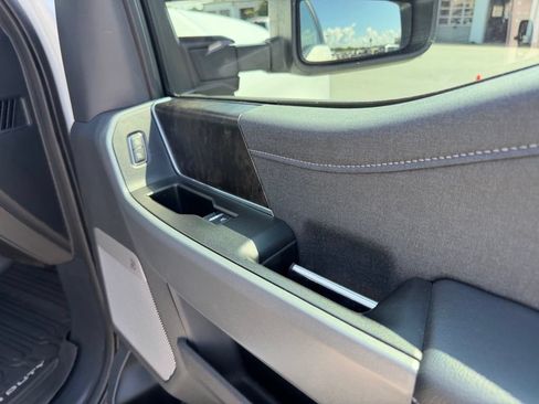 Used 2024 Ford F250 Lariat w/ Lariat Ultimate Package AWD/4WD image 33