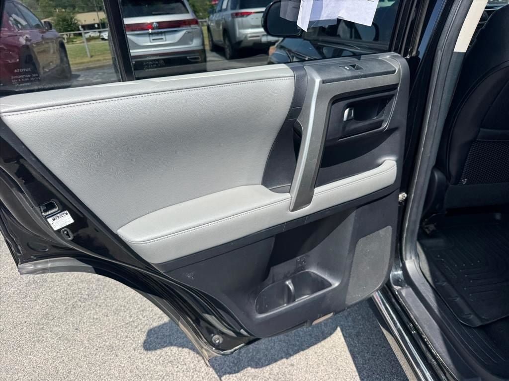 Used 2012 Toyota 4Runner SR5 w/ Premium Pkg AWD/4WD image 17