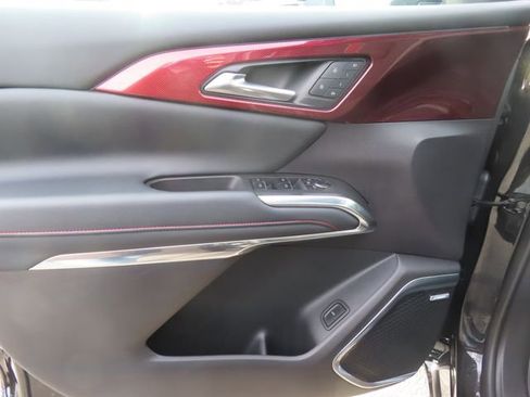 Used 2025 Chevrolet Traverse RS w/ LPO, Floor Liner Package image 11