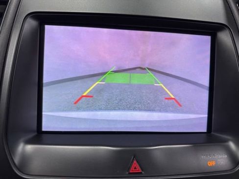 Used 2014 Ford Taurus SEL w/ Equipment Group 201A FWD image 2