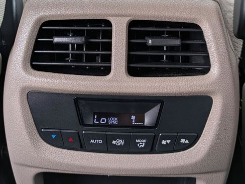 Used 2017 Honda Pilot EX image 24
