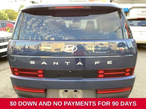 Used 2025 Hyundai Santa Fe SEL FWD image 4