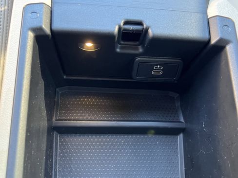 Used 2023 BMW 430i xDrive Convertible w/ M Sport Package image 28