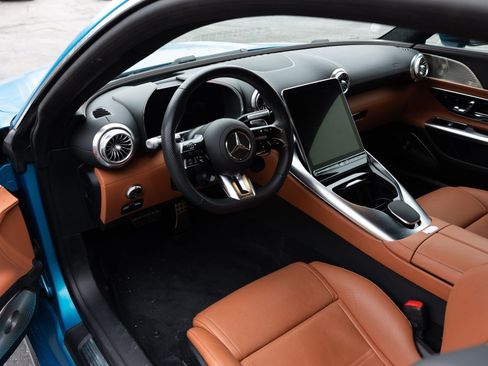 Used 2024 Mercedes-Benz AMG GT 63 image 9