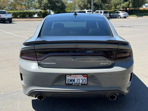 Used 2019 Dodge Charger SRT Hellcat RWD image 4
