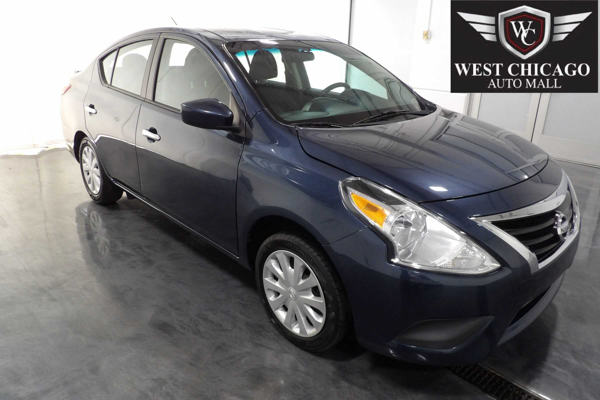 Used 2017 Nissan Versa SV FWD image 1