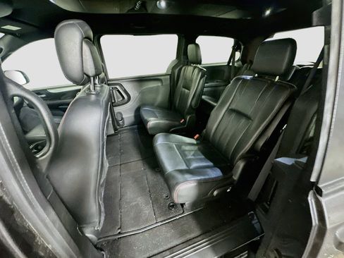 Used 2019 Dodge Grand Caravan GT FWD image 27