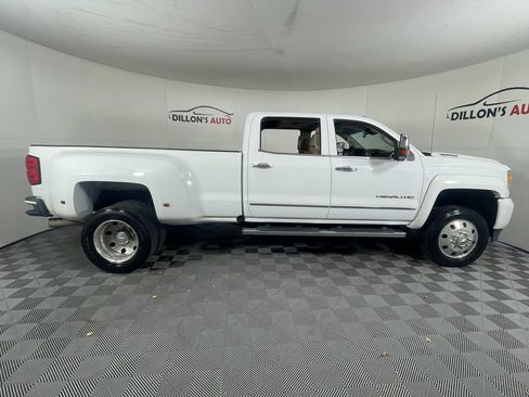 Used 2017 GMC Sierra 3500 Denali w/ Duramax Plus Package image 8