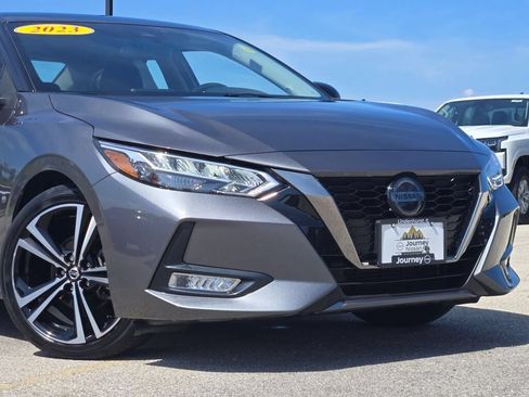 Used 2023 Nissan Sentra SR FWD image 2