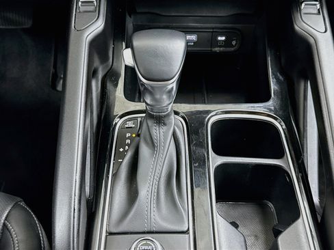 Used 2025 Kia Telluride S FWD image 23