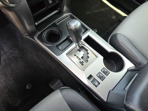 Used 2019 Toyota 4Runner SR5 Premium RWD image 31