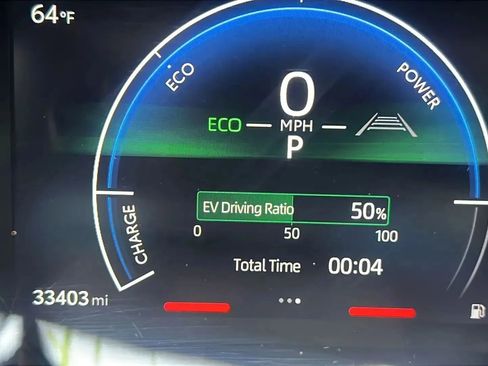 Used 2025 Toyota Camry LE FWD image 12