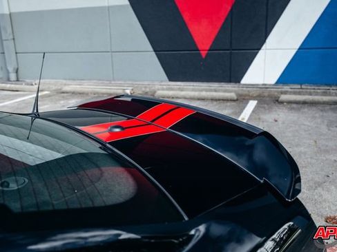 Used 2011 Ford Mustang Shelby GT500 w/ SVT Performance Pkg image 30