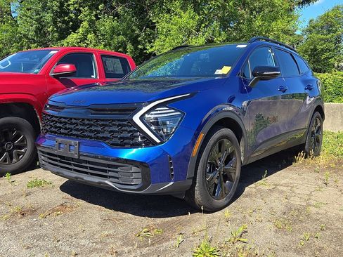 Used 2025 Kia Sportage X-Line w/ Premium Package AWD/4WD image 2