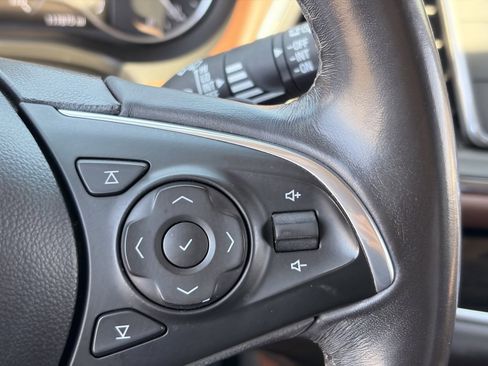 Used 2018 Buick Enclave Avenir w/ Avenir Technology Package FWD image 26