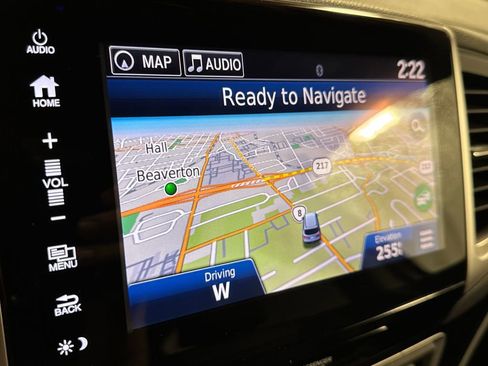 Certified 2017 Honda Pilot Touring image 23