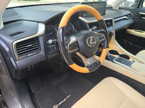 Used 2022 Lexus RX 350L FWD w/ Premium Package image 11