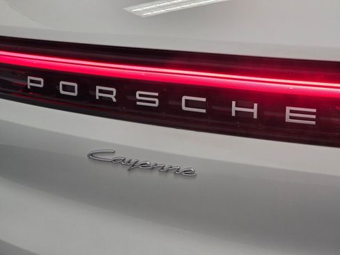 New 2026 Porsche Cayenne image 24
