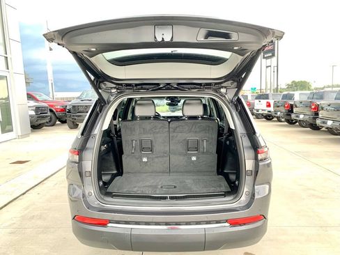 Used 2022 Jeep Grand Cherokee L Limited RWD image 32