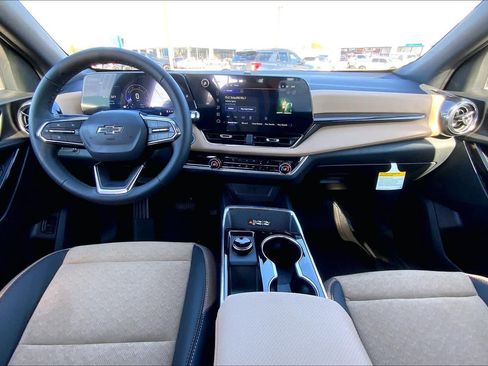 Certified 2026 Chevrolet Equinox ACTIV w/ LPO, Floor Liner Package FWD image 28