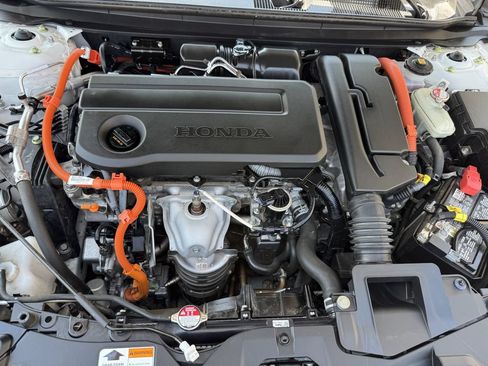 Used 2024 Honda Accord Sport image 11