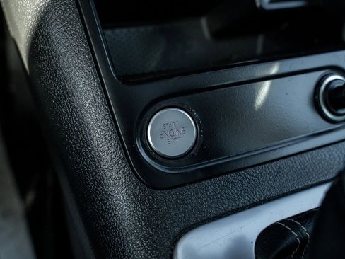 Used 2016 Volkswagen Tiguan SE image 25