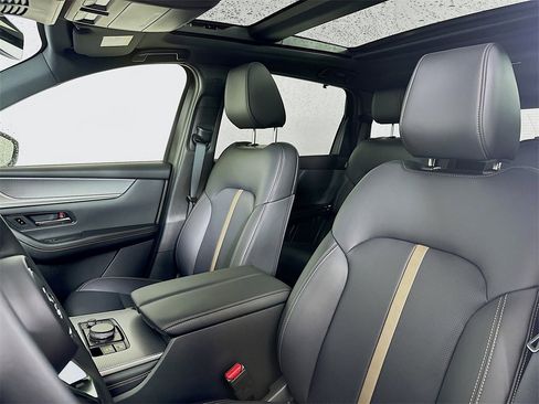 New 2026 MAZDA CX-90 3.3 Turbo w/ Premium Plus Pkg image 8