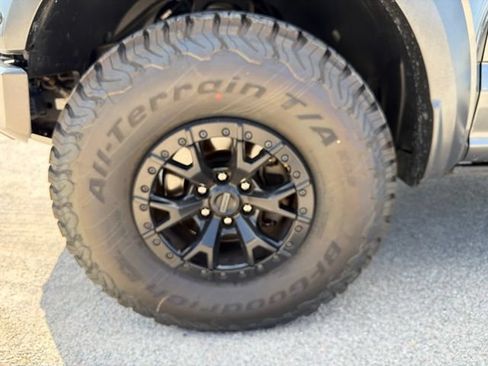 Used 2019 Ford F150 Raptor w/ Equipment Group 802A Luxury AWD/4WD image 22