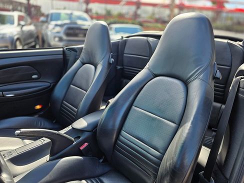 Used 2004 Porsche 911 Carrera image 21