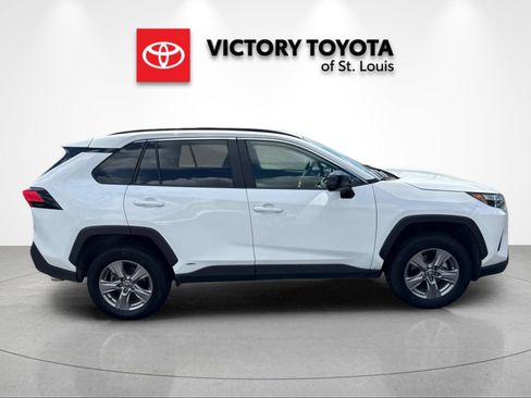 Used 2025 Toyota RAV4 LE AWD/4WD image 2