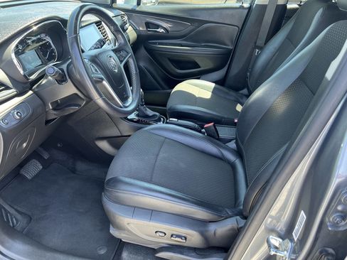Used 2019 Buick Encore Preferred w/ Safety Package FWD image 9