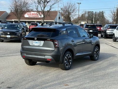 New 2026 Nissan Kicks SV w/ Charging Package image 5