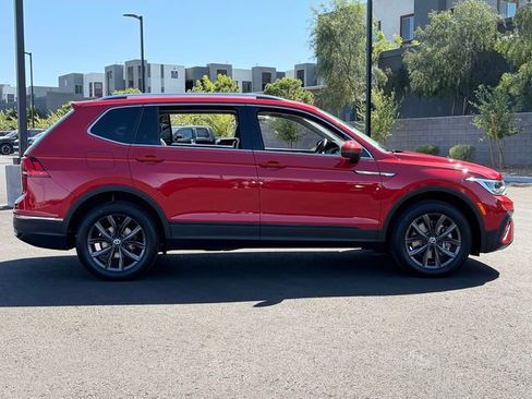 Used 2022 Volkswagen Tiguan SE FWD image 7