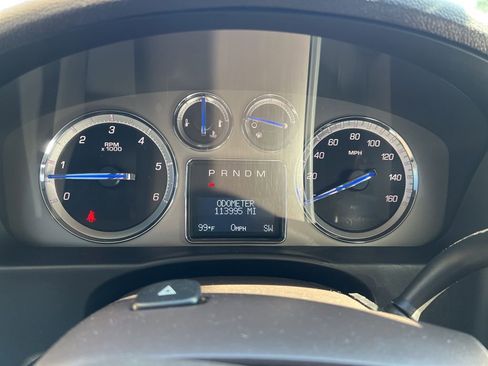 Used 2011 Cadillac Escalade 2WD image 9