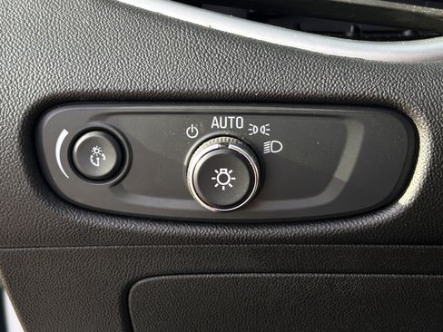 Used 2024 Chevrolet Malibu LT image 24