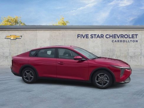 Used 2025 Kia K4 LXS image 2