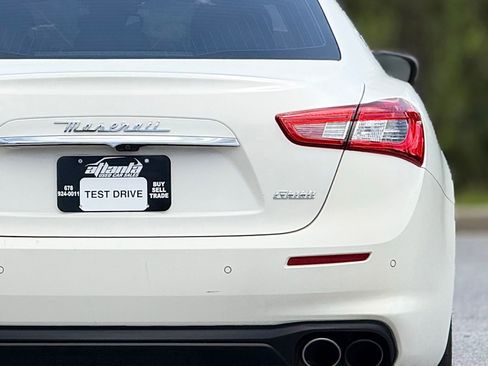 Used 2019 Maserati Ghibli RWD image 17