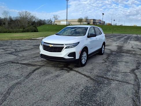 Used 2024 Chevrolet Equinox LS w/ LS Convenience Package FWD image 45